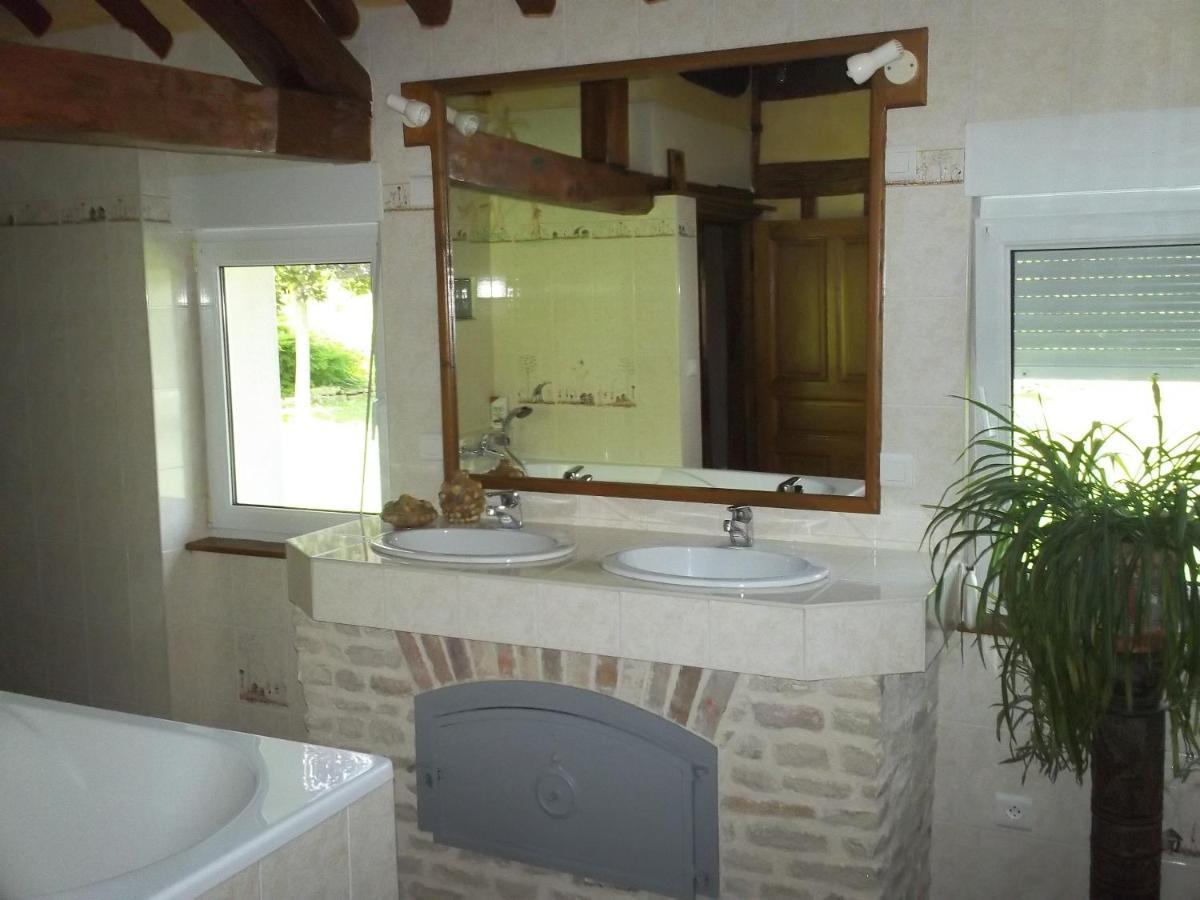 Chambre D'Hotes Des P'Tits Bonheurs Dosches Екстер'єр фото