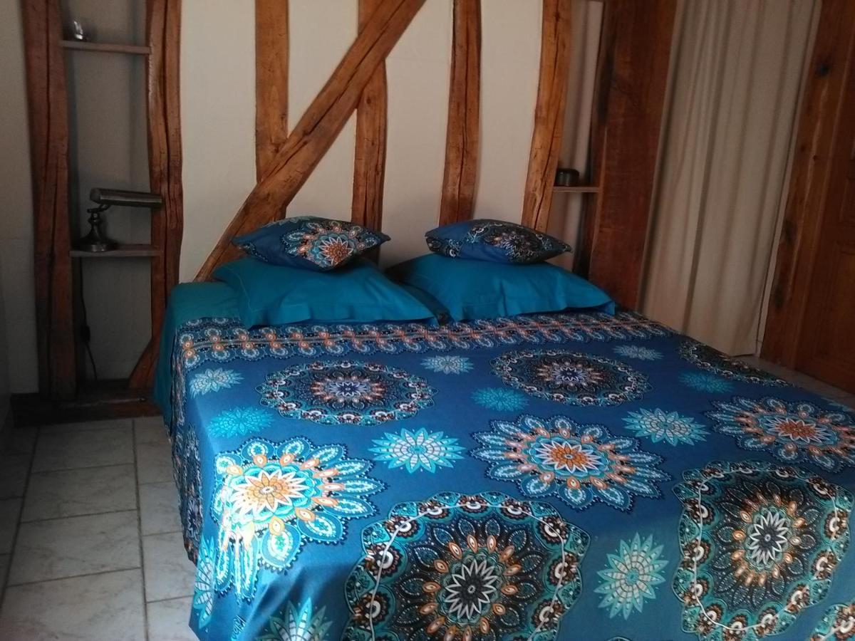 Chambre D'Hotes Des P'Tits Bonheurs Dosches Екстер'єр фото